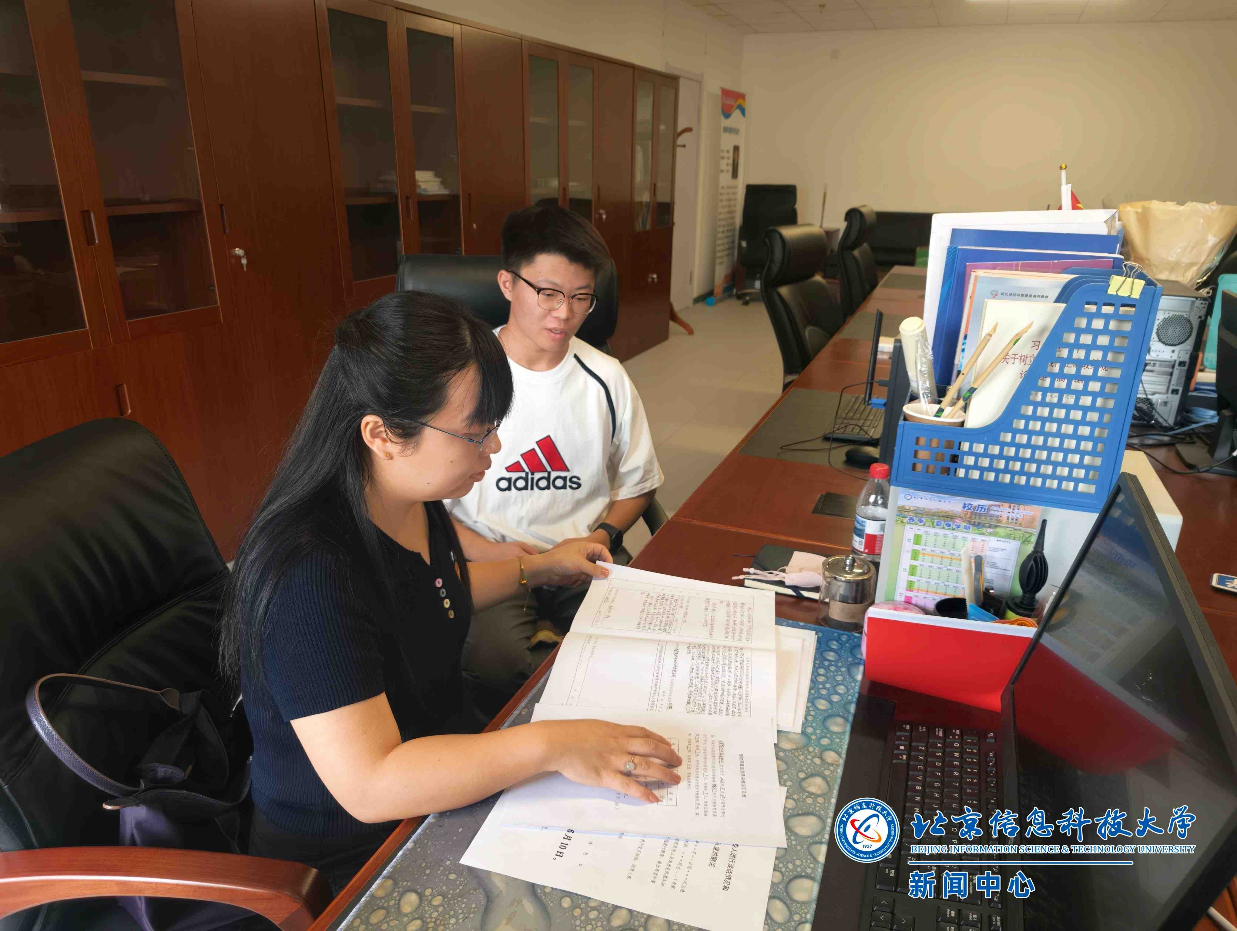 给学生指导.jpg